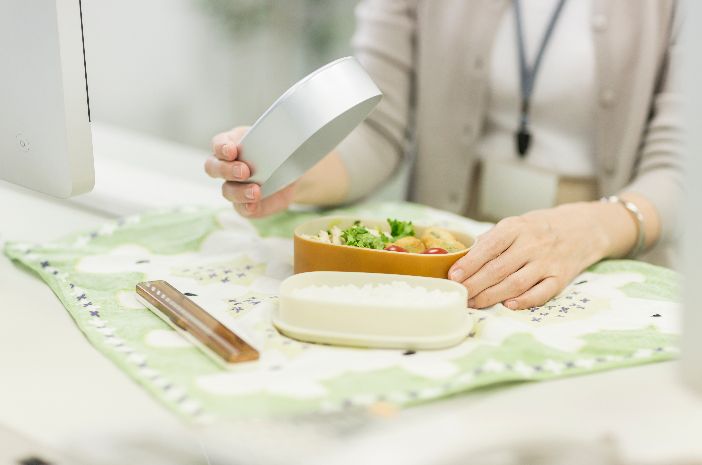 Masuk Kantor Setelah Liburan, Coba 7 Cara Diet Sehat Ini Masuk Kantor Setelah Liburan, Coba 7 Cara Diet Sehat Ini