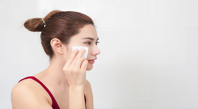 5 Manfaat Berhenti Pakai Makeup