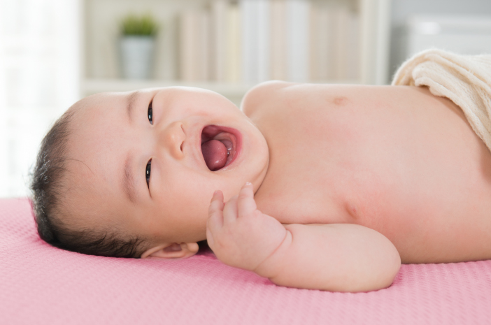 Bayi jarang berkedip, Bayi berkedip, Kedipan bayi Bayi jarang berkedip, Bayi berkedip, Kedipan bayi