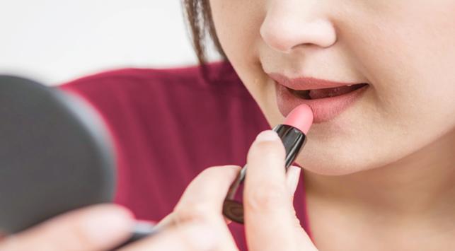 penggunaan lipstik, kesalahan dalam penggunaan lipstik, lipstik penggunaan lipstik, kesalahan dalam penggunaan lipstik, lipstik